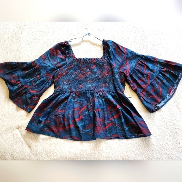 NEW plus size women's Bell Sleeve Smock Top / blouse size 2x (20w-22w) - Picture 1 of 6